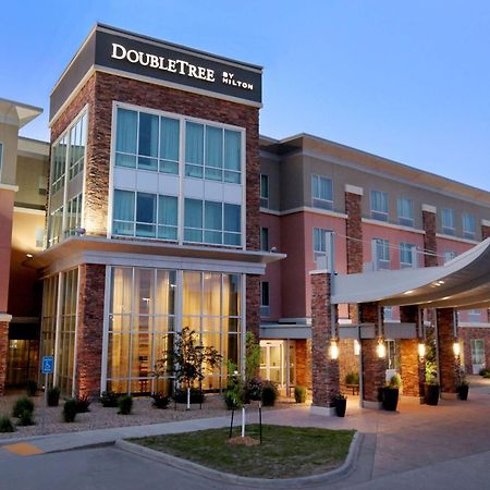 Doubletree By Hilton West Fargo Sanford Medical Center Area Hotel Exterior foto